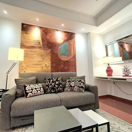 Old Town, City Center Apartment Premium With Parking Малага Экстерьер фото